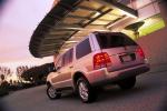 Lincoln Aviator 2003 года